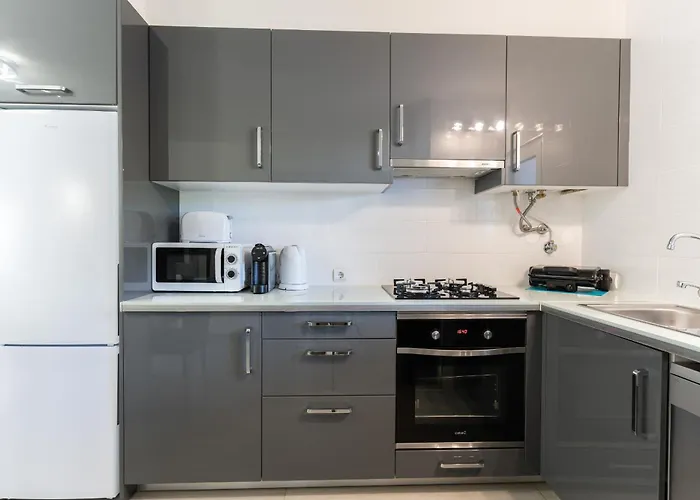 #109 Zelio House By Holidays *