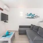 #109 Zelio House By Holidays