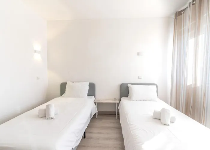 #109 Zelio House By Holidays *