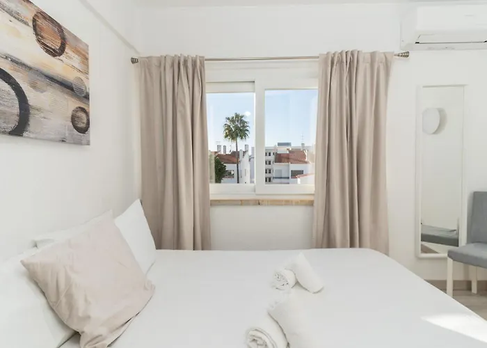 #109 Zelio House By Holidays Vakantiehuis
