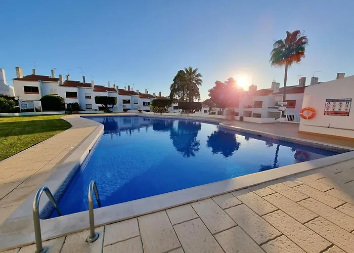 #109 Zelio House By Holidays *