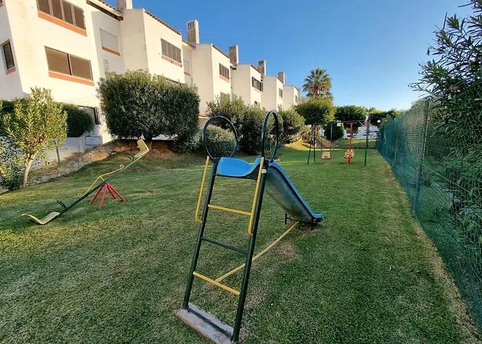 #109 Zelio House By Holidays Vakantiehuis *